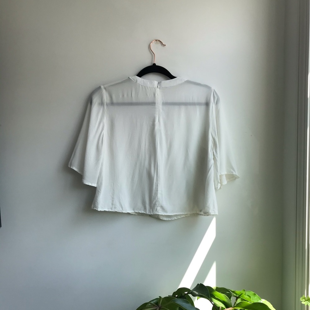 white button button-up 🧷 - Picture 5 of 8